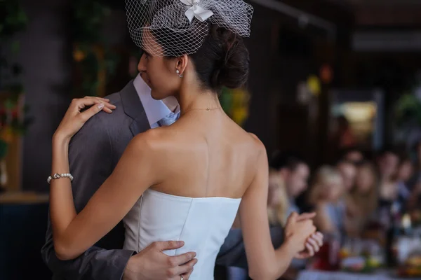 Erster Hochzeitstanz — Stockfoto