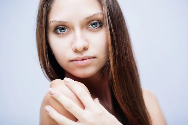 Brunetka portret zbliżenie — Zdjęcie stockowe