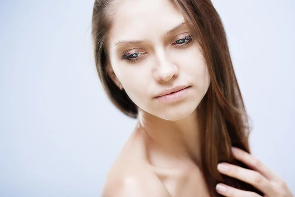 Brunetka portret zbliżenie — Zdjęcie stockowe