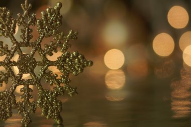 Altın kar tanesi tatil arka plan