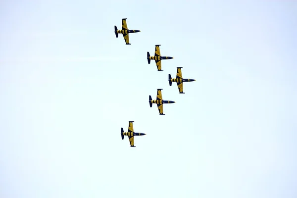 Jurmala, Letland - 25 juli: het Letse kunstvlieger display team th — Stockfoto