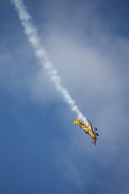 Riga, Letonya - Ağustos 20: İngiltere'de tom cassells cap 232 üzerinde gelen pilot