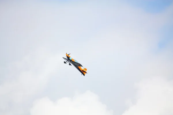 RIGA, LATVIA - AUGUST 20: Pilot from Japan Yoshihide Muroya on S — Stockfoto