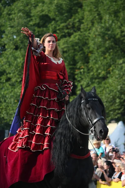 RIGA, Letonia - 21 de agosto: Camilla Naprous de The Devils Horsem — Foto de Stock