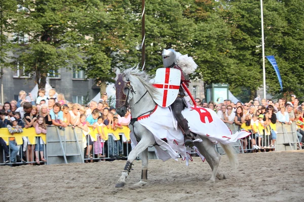 RIGA, LATVIA - AUGUST 21: Member of The Devils Horsemen stunt te — Stock Photo, Image