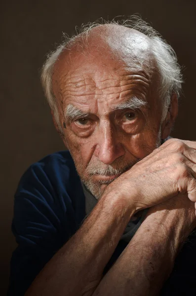 Yaşlı adam.