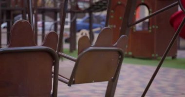 Sallanır oyun parkı