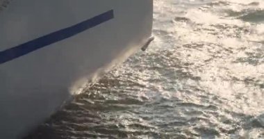 İskeledeki yat manzarası, yakın plan.