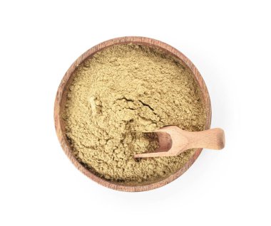 Beyaz arka planda hojicha pudrası olan kase