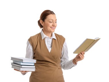 Beyaz arkaplan üzerine kitapları olan kadın öğretmen portresi