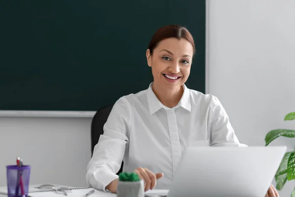 Teacher Conducting Lesson Online Classroom — Stock Photo, Image