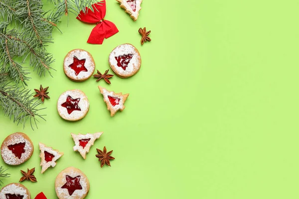 Leckere Linzer Kekse Auf Farbigem Hintergrund — Stockfoto