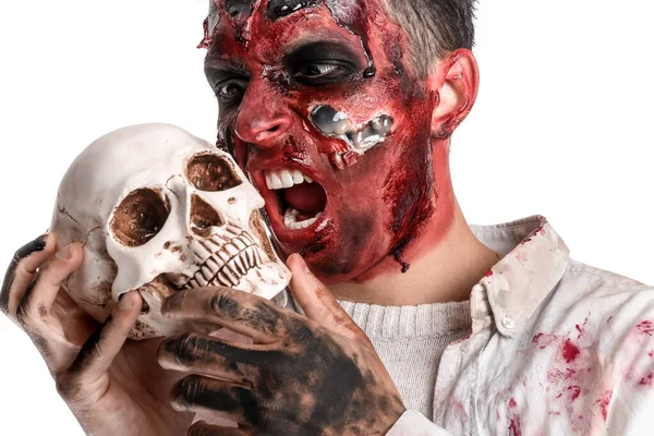 Děsivý Zombie Muž Lebkou Bílém Pozadí — Stock fotografie