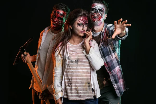 Zombies Aterradores Sobre Fondo Oscuro —  Fotos de Stock