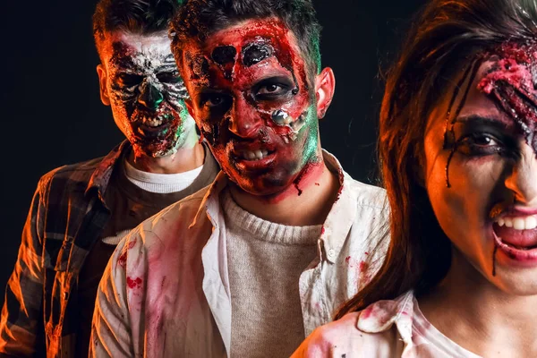 Zombies Aterradores Sobre Fondo Oscuro —  Fotos de Stock