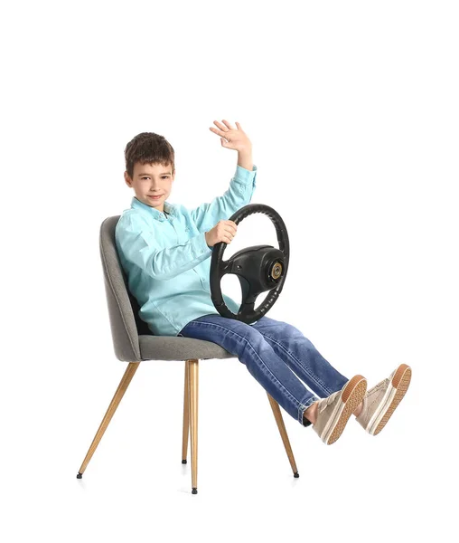 Netter Kleiner Junge Mit Lenkrad Sitzt Stuhl Isoliert Auf Weißem — Stockfoto