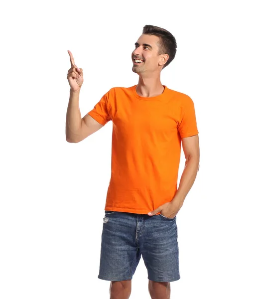 Bonito Jovem Elegante Shirt Apontando Para Algo Fundo Branco — Fotografia de Stock