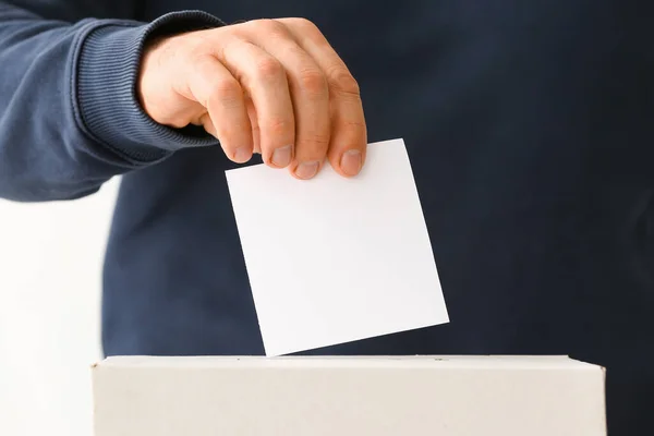 Man Voting Polling Station Closeup — Stock Photo, Image