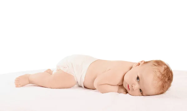 Küçük Bebek Beyaz Arka Planda Yatıyor — Stok fotoğraf