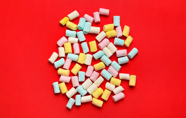 Saborosos Marshmallows Coloridos Fundo Cor — Fotografia de Stock