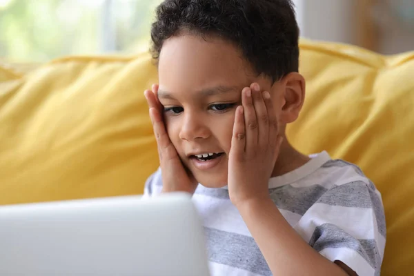 Surprised Little African American Boy Laptop Watching Cartoons Home Closeup — Stock Photo, Image