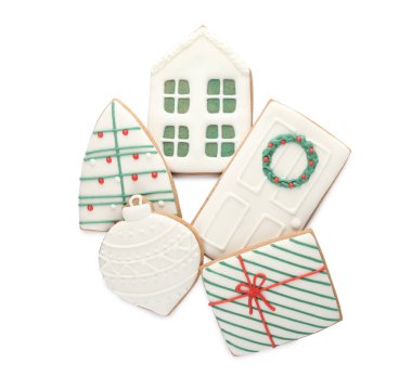 Beyaz arka planda güzel Noel kurabiyeleri