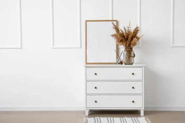 Vase Dry Reeds Blank Frame Chest Drawers Room — Stock Photo, Image