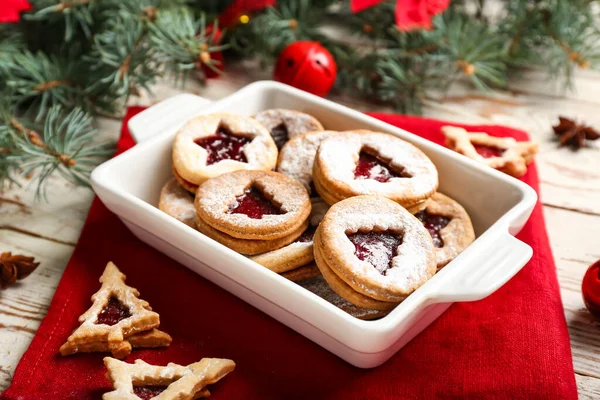 Bandeja Para Hornear Con Sabrosas Galletas Linzer Mesa —  Fotos de Stock