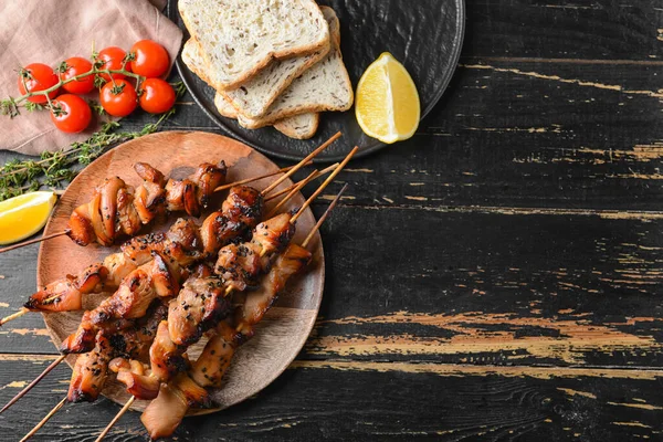 Plate Grilled Chicken Skewers Dark Wooden Background — Stock Photo, Image