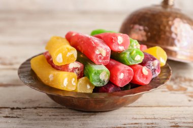 Tabakta lezzetli Türk lokumu var.