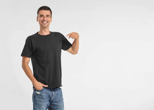 Stilig Ung Man Snygg Shirt Ljus Bakgrund — Stockfoto