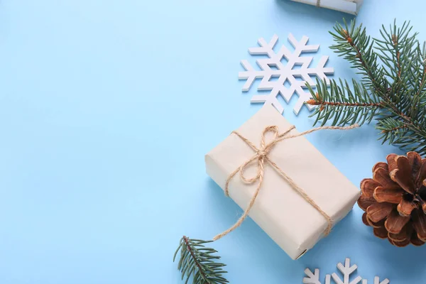 Beautiful Christmas Composition Gift Box Blue Background — Stock Photo, Image