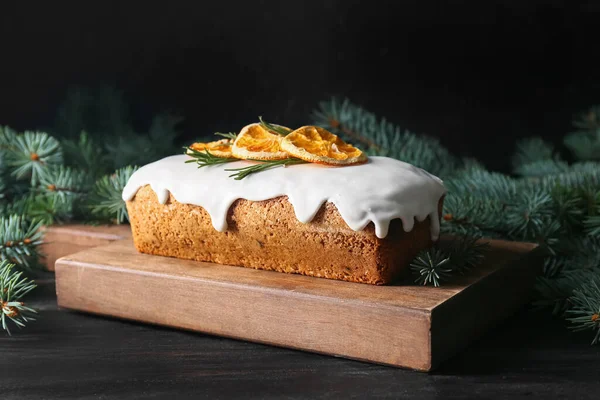 Plateau Avec Savoureux Noël Gonflé Sur Table — Photo