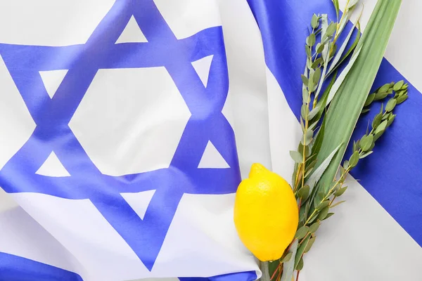 İsrail bayrağında Sukkot festivali sembolleri