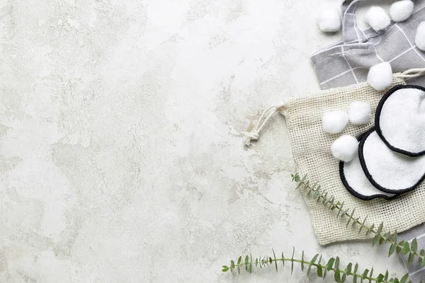 Reusable Cotton Pads Balls Bags Light Grunge Background — Stock Photo, Image