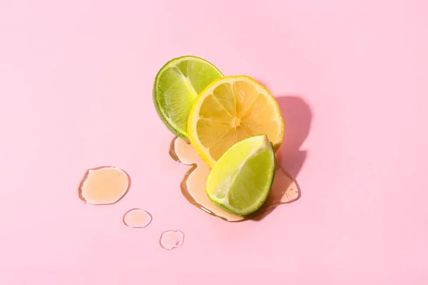 Morceaux Citron Vert Citron Miel Sur Fond Couleur — Photo