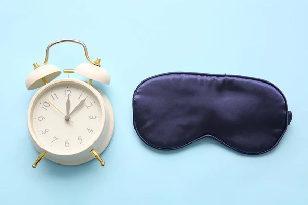 Stylish Sleep Mask Alarm Clock Color Background — Stock Photo, Image