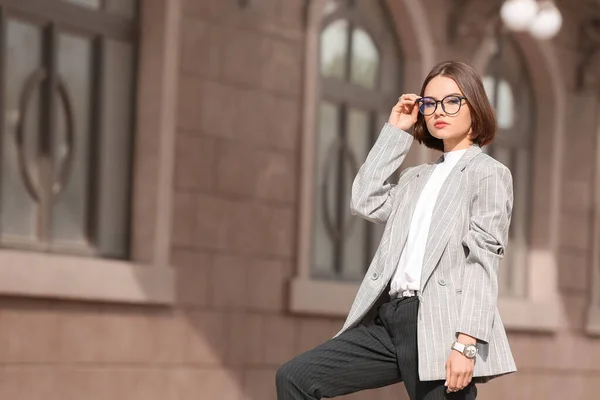 Fashionable Woman Wearing Eyeglasses City Street — Stock Photo, Image