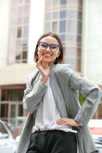 Happy Young Woman Stylish Accessories City Street — Stock Photo, Image