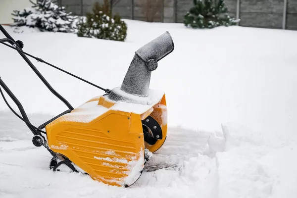 Removing Snow Yard — Stock Photo, Image