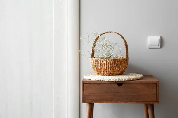 Basket Flowers Table Light Wall — Stock Photo, Image