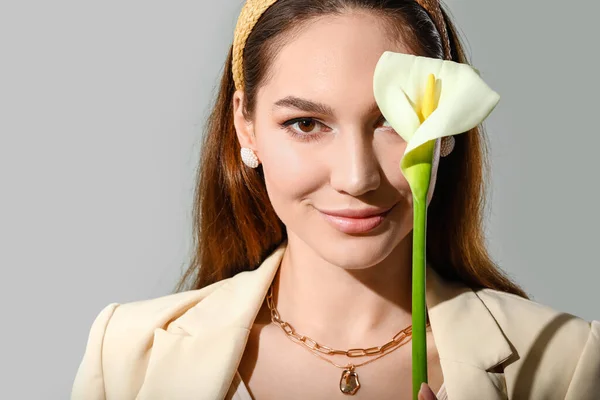 Beautiful Young Woman Calla Flower Grey Background — Stock Photo, Image