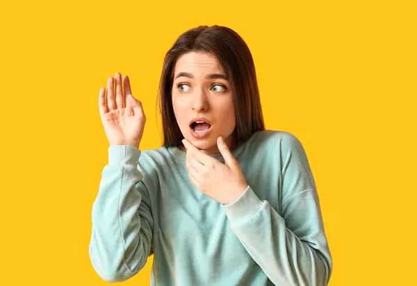 Curious Woman Trying Hear Something Color Background — Stock Photo, Image