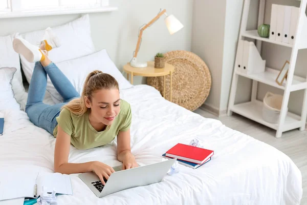 Female Student Preparing Exam Home — Stock Photo, Image