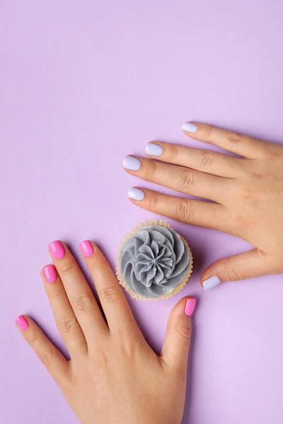 Woman Different Color Nails Cupcake Purple Background Closeup — Stock Photo, Image