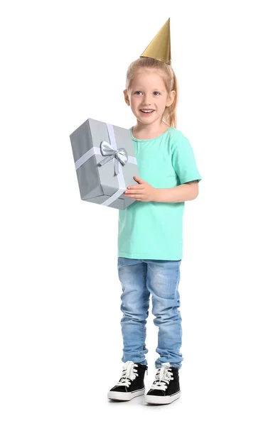 Αστείο Μικρό Κορίτσι Στο Καπέλο Κόμμα Δώρο Γενεθλίων Λευκό Φόντο — Φωτογραφία Αρχείου
