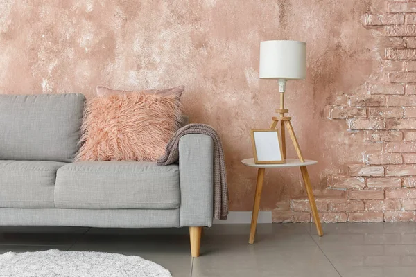 Lamp Blank Frame Table Pink Wall — Stock Photo, Image