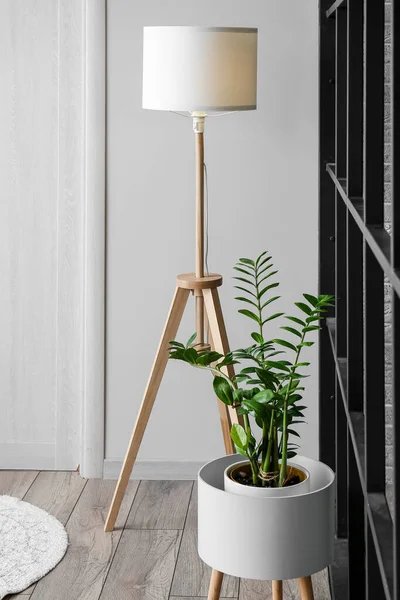 Wooden Floor Lamp Light Wall Room — Stock Photo, Image