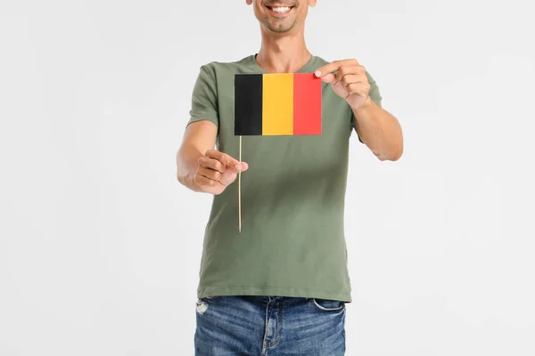 Joven Con Bandera Bélgica Sobre Fondo Claro — Foto de Stock