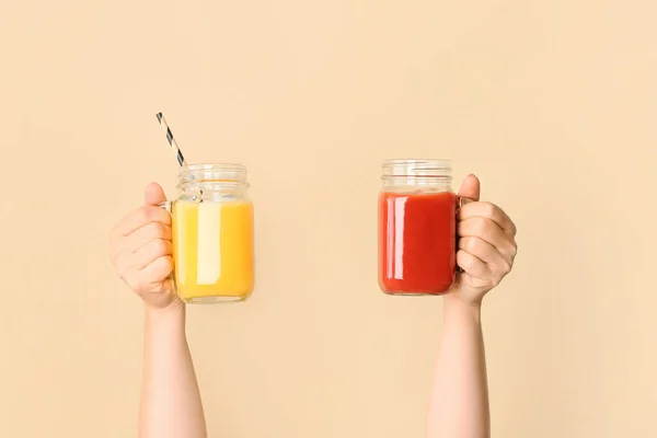 Female Hands Mason Jars Healthy Juice Color Background — Stock Photo, Image